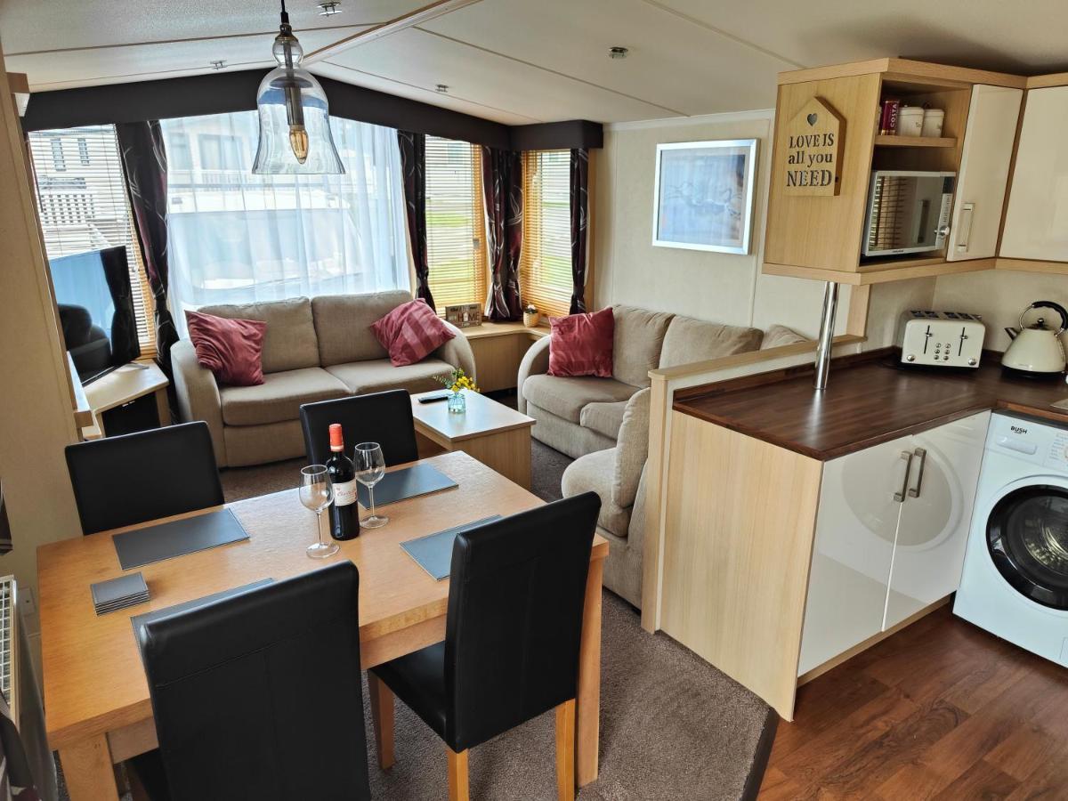 Holiday Home Sleeps Six سانت ليناردس المظهر الخارجي الصورة