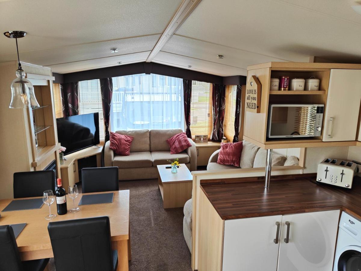 Holiday Home Sleeps Six سانت ليناردس المظهر الخارجي الصورة
